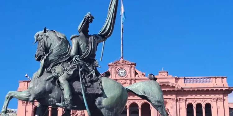 El Gobierno volvió a la carga contra los intendentes por las tasas municipales