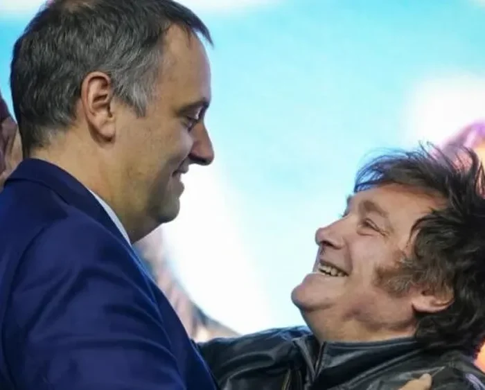 Milei respaldó una vez más a Adorni y armaron un plan de trabajo hasta 2027