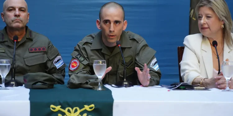 Javier Milei recibe al gendarme Nahuel Gallo en la Casa Rosada