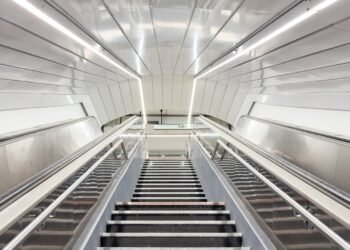 EL GOBIERNO PORTEÑO AVANZA CON LA RENOVACIÓN DEL SUBTE: REABRIÓ TRIBUNALES Y RENOVARÁ LAS ESCALERAS MECÁNICAS
